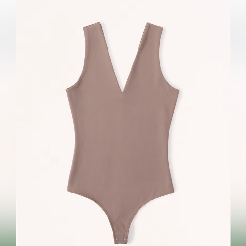 Abercrombie & Fitch Seamless Fabric V-Neck Bodysuit GREEN Small NWT in packaging